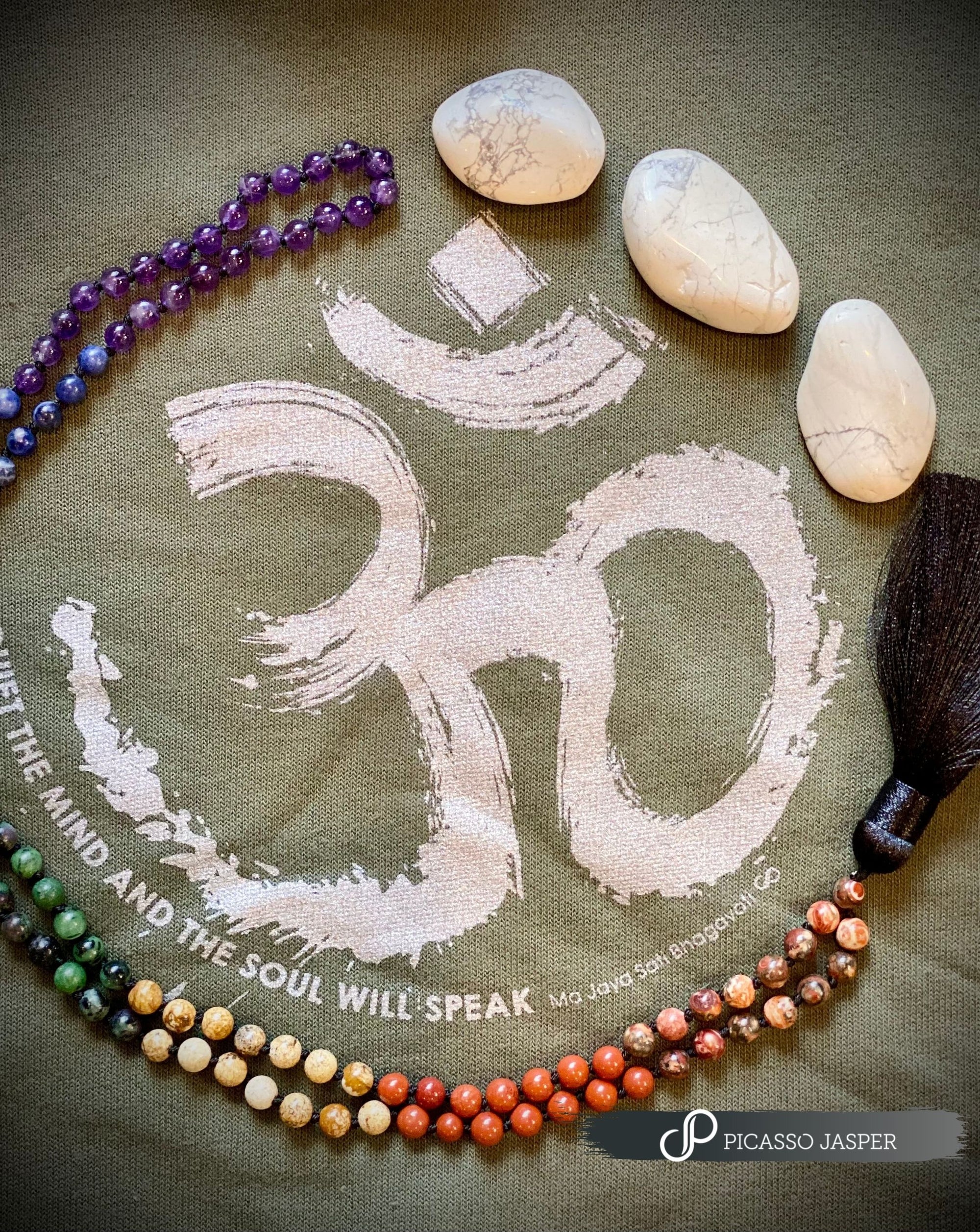 Last One! OM: Quiet the Mind & the Soul will Speak, Crop Hoodie