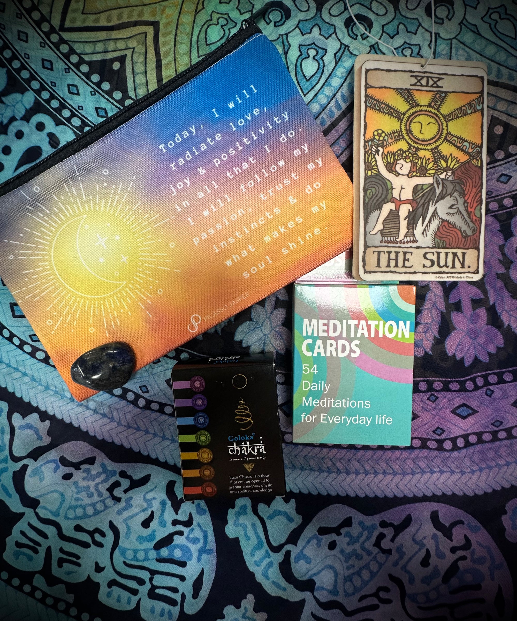 Meditation Cards + Sodalite Crystal & More: Mini Ritual Bundle