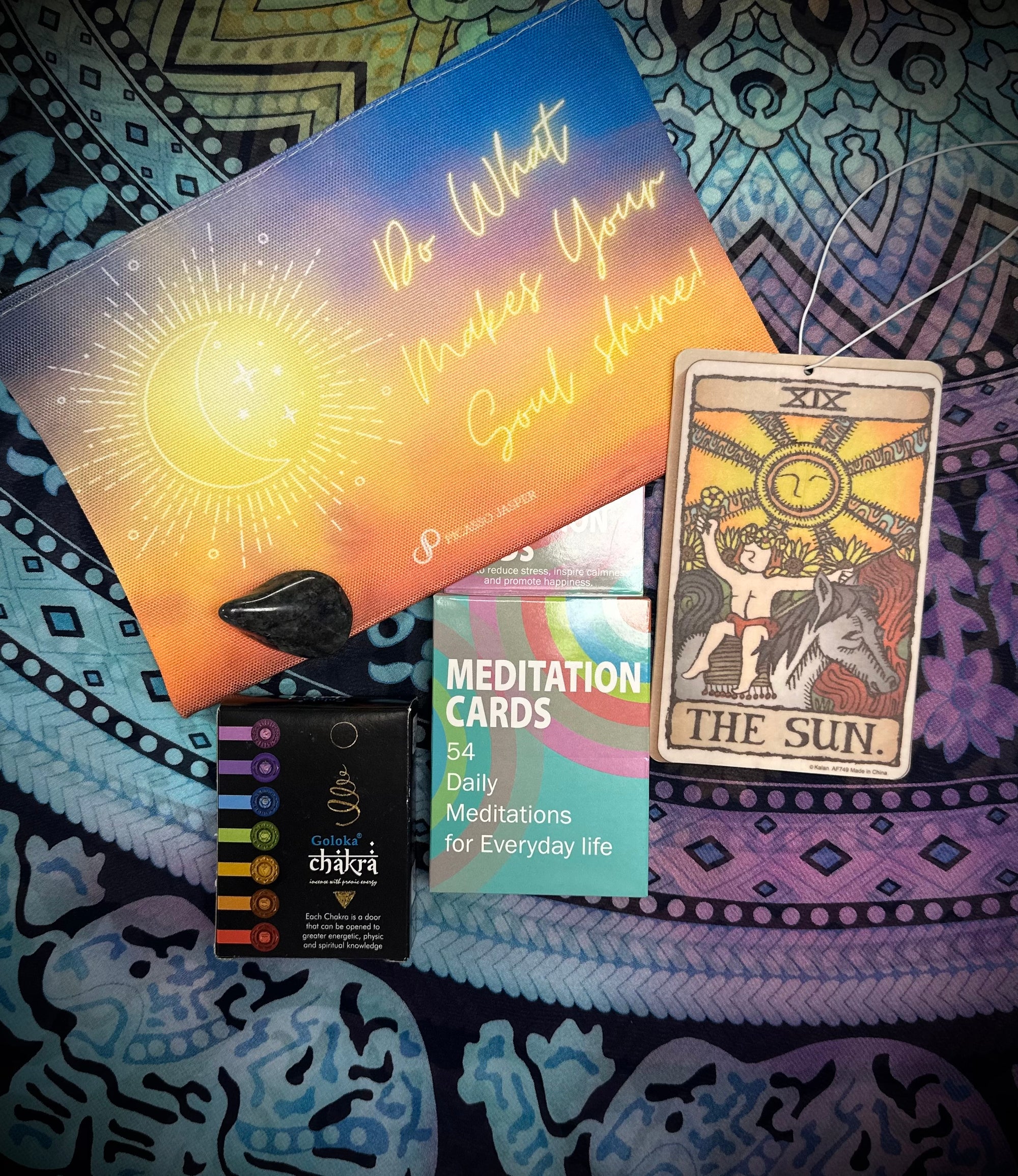 Meditation Cards + Sodalite Crystal & More: Mini Ritual Bundle