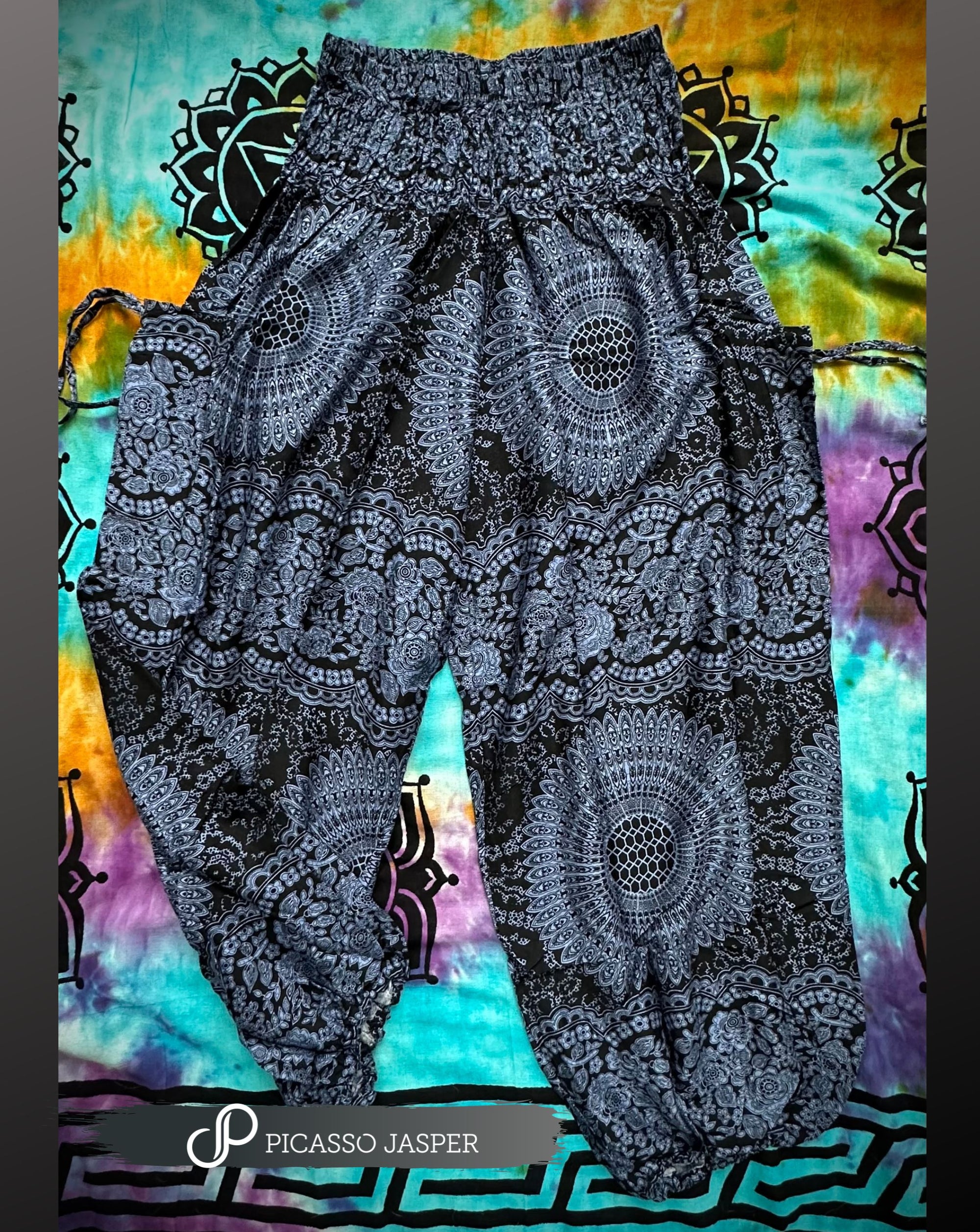Mandala, TWO Pocket Magic Pant