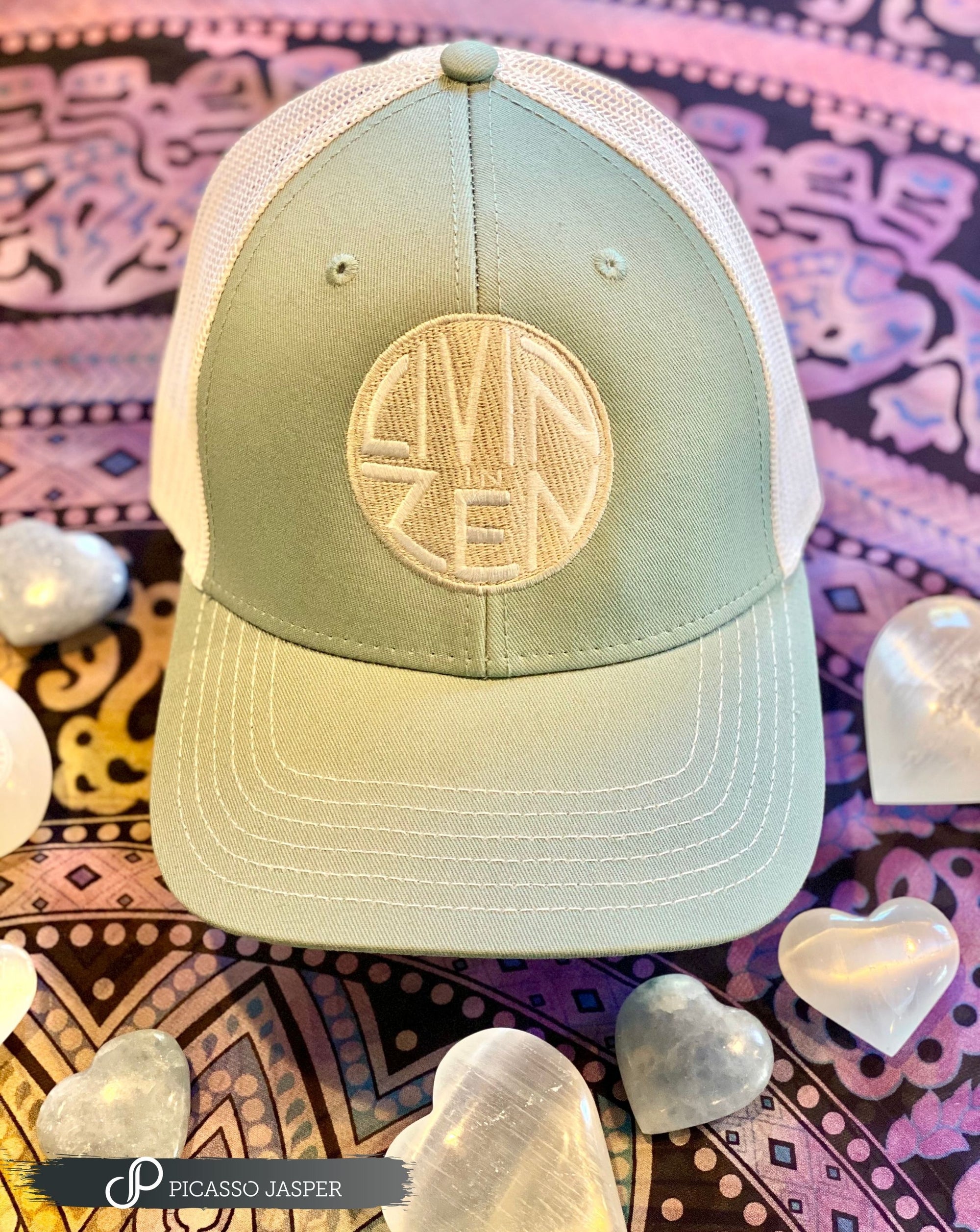 Livin in Zen, Hat